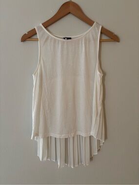 Sparkle & Fade Cream Sleeveless Pleated-Back Tank